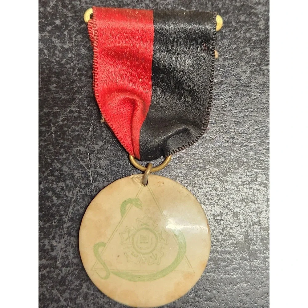 Vintage Bonner‎ Mfg Co Fraternal Pin Medal Ribbon Snake Triangle